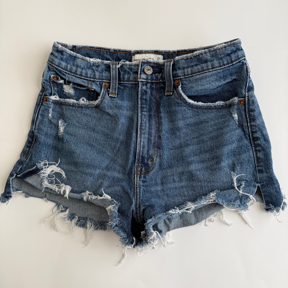 Abercrombie & Fitch High Rise Mom Short Blue Distressed Jean Shorts - Size 27